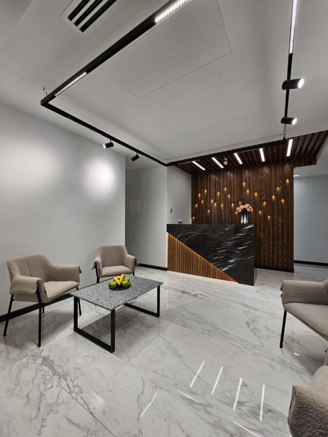 Orion Aparthotel 耶烈万 外观 照片