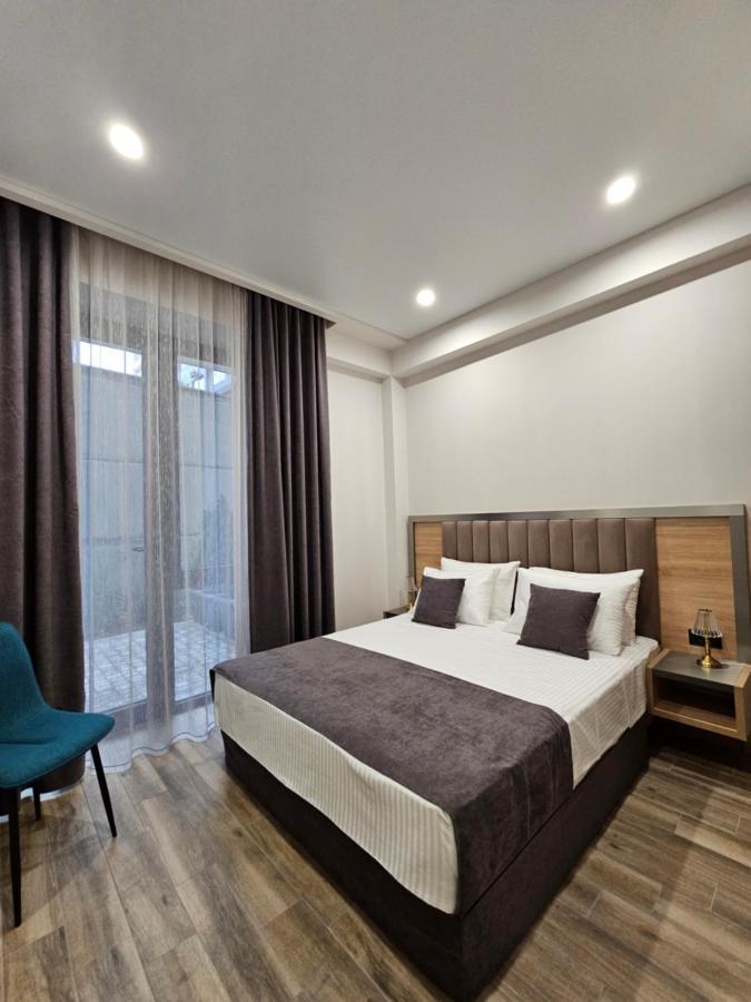 Orion Aparthotel 耶烈万 外观 照片