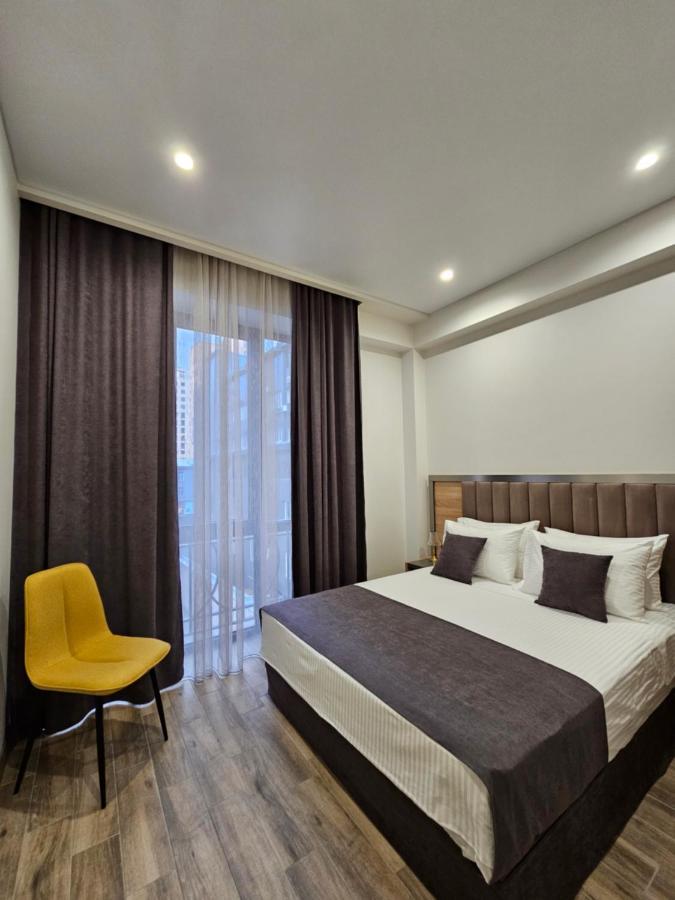 Orion Aparthotel 耶烈万 外观 照片