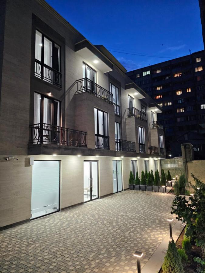 Orion Aparthotel 耶烈万 外观 照片