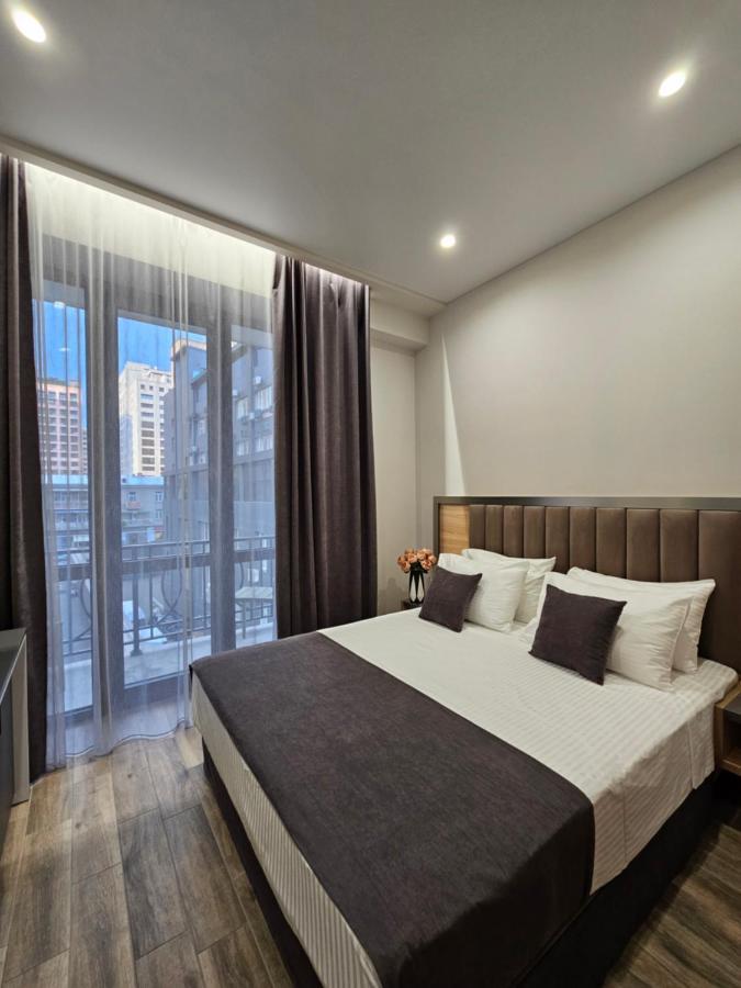 Orion Aparthotel 耶烈万 外观 照片